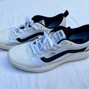 Vans Men's UltraRange White and Black Sneakers